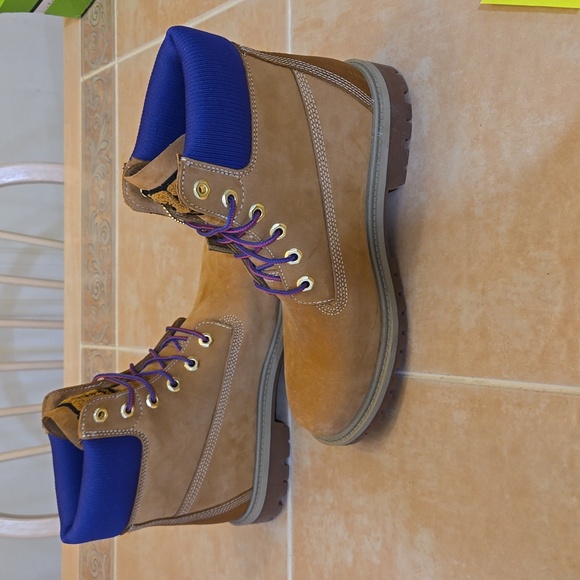 Timberland Boots - Picture 3 of 11